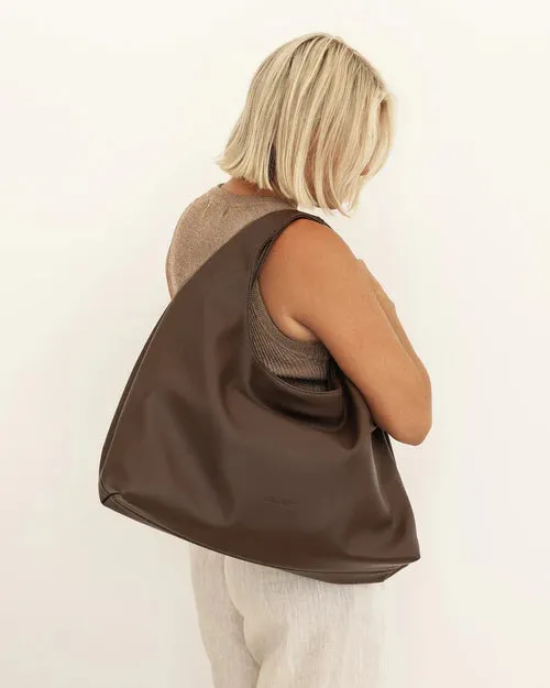 Monaco Shoulder Bag in Chocolate by Louenhide
